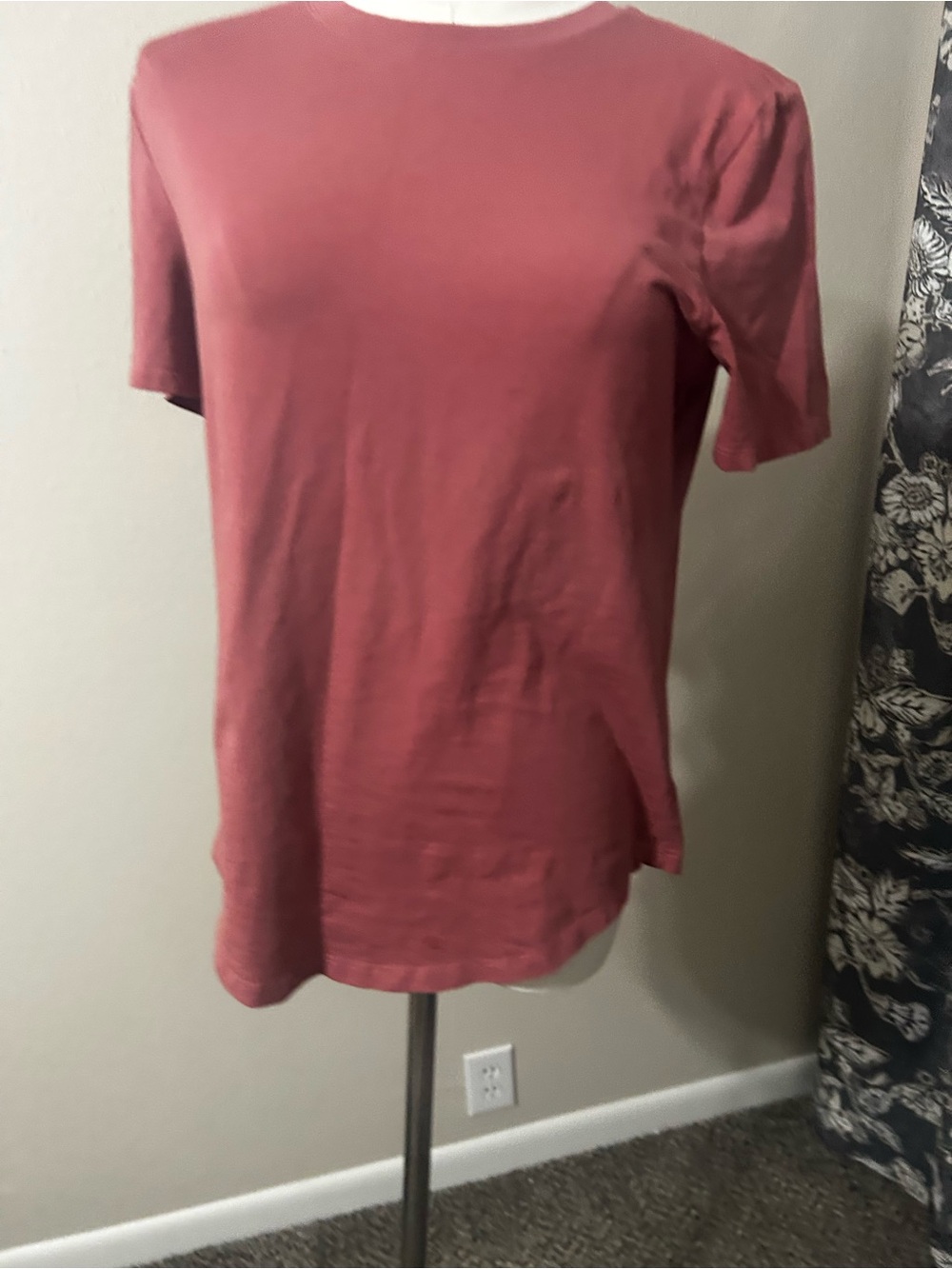 lululemon athletica Short-Sleeve Crew Tee in Dusty Rose